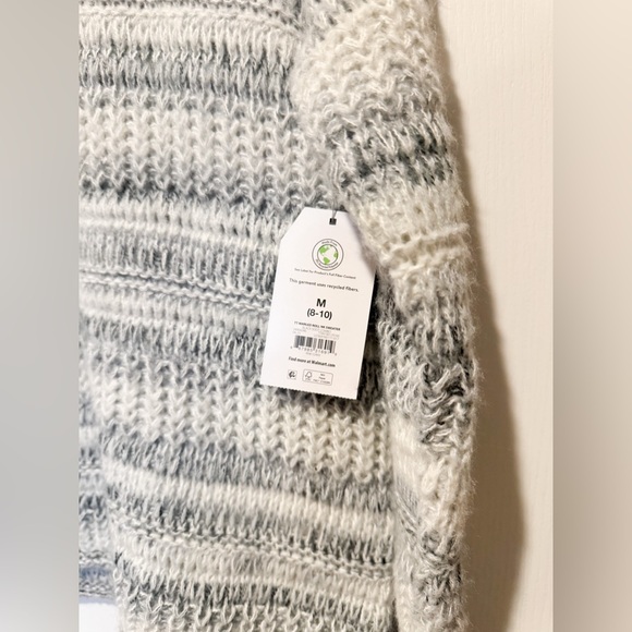 Time and Tru Knit Sweater - Picture 2 of 2